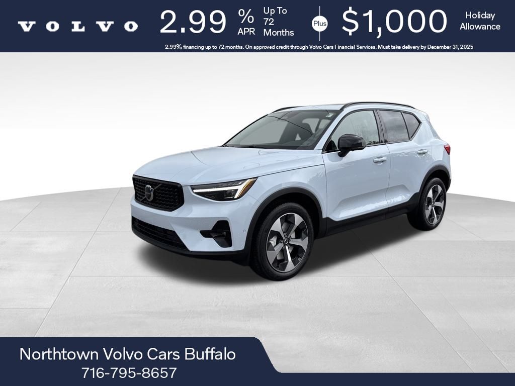 2026 Volvo XC40 Plus's photo