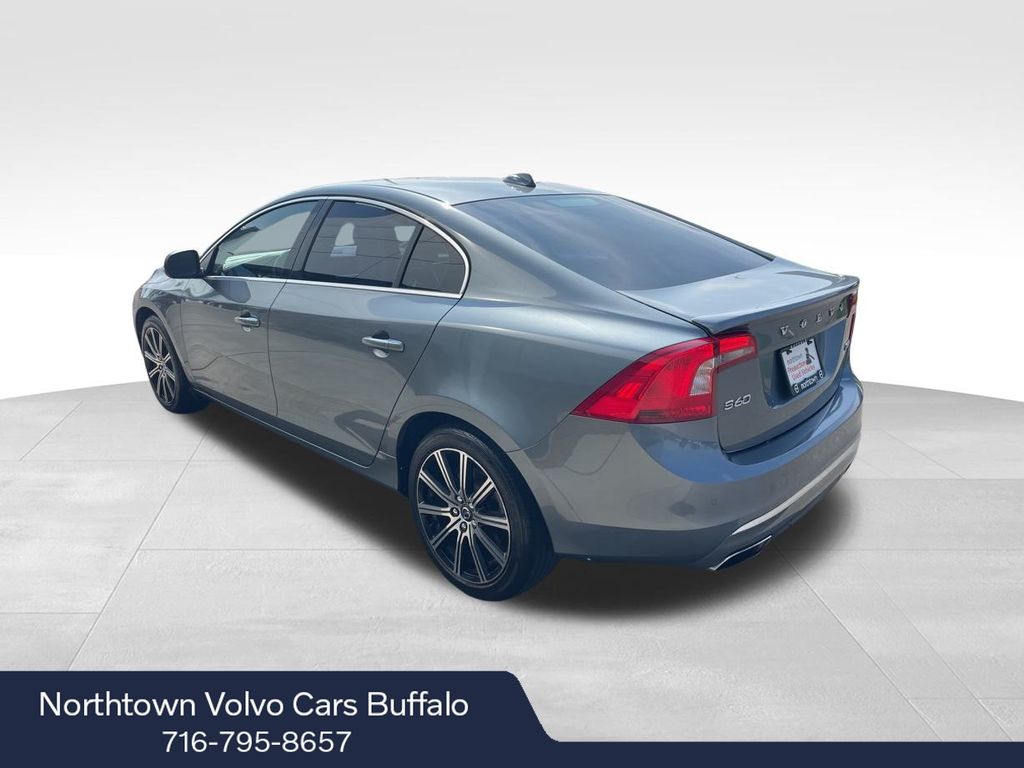 2018 Volvo S60 Inscription T5 photo 3