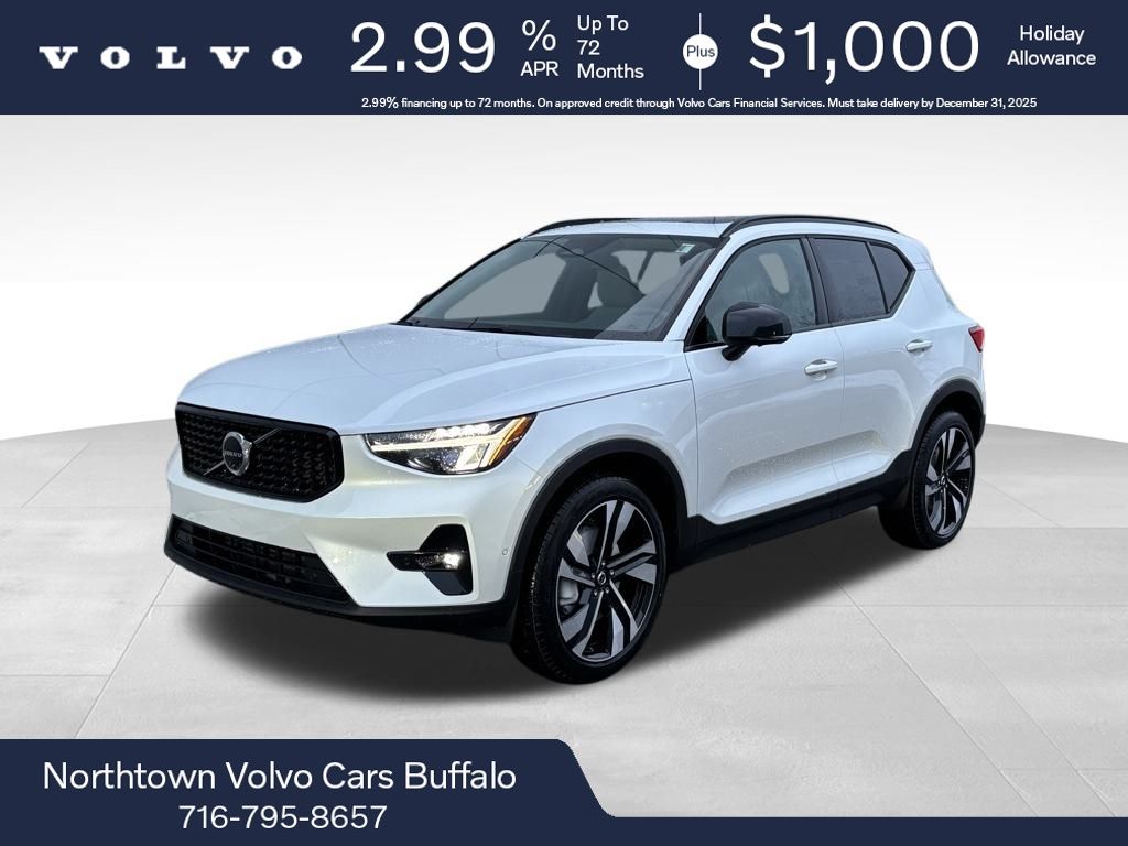 2026 Volvo XC40 Plus's photo