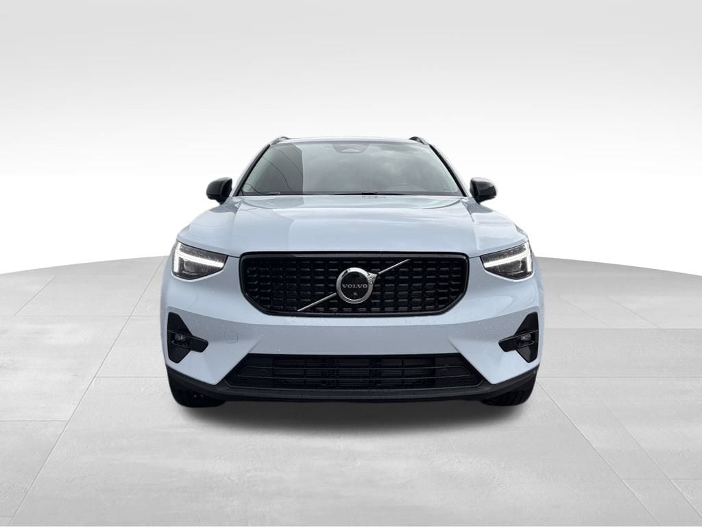 2026 Volvo XC40 Plus - Photo 8