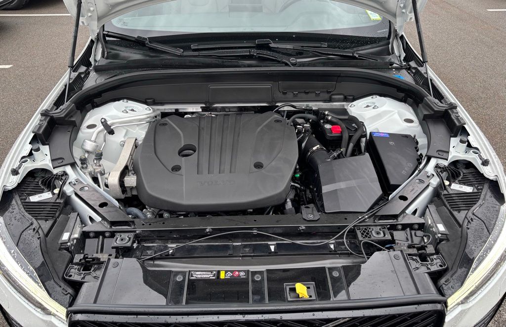 2026 Volvo XC60 Plus - Photo 29