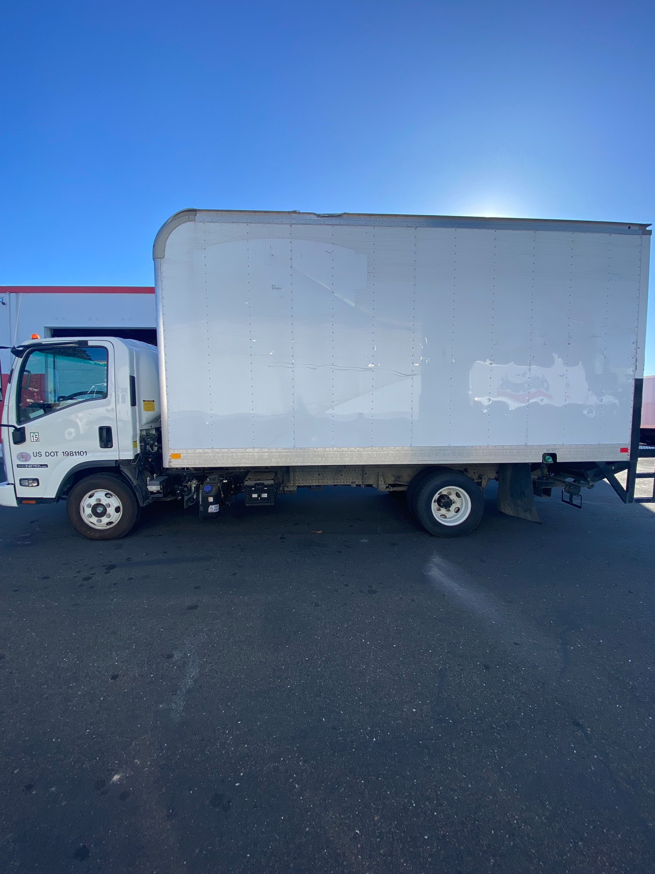 2019 Isuzu NPR-HD 14,500 gvwr photo 4