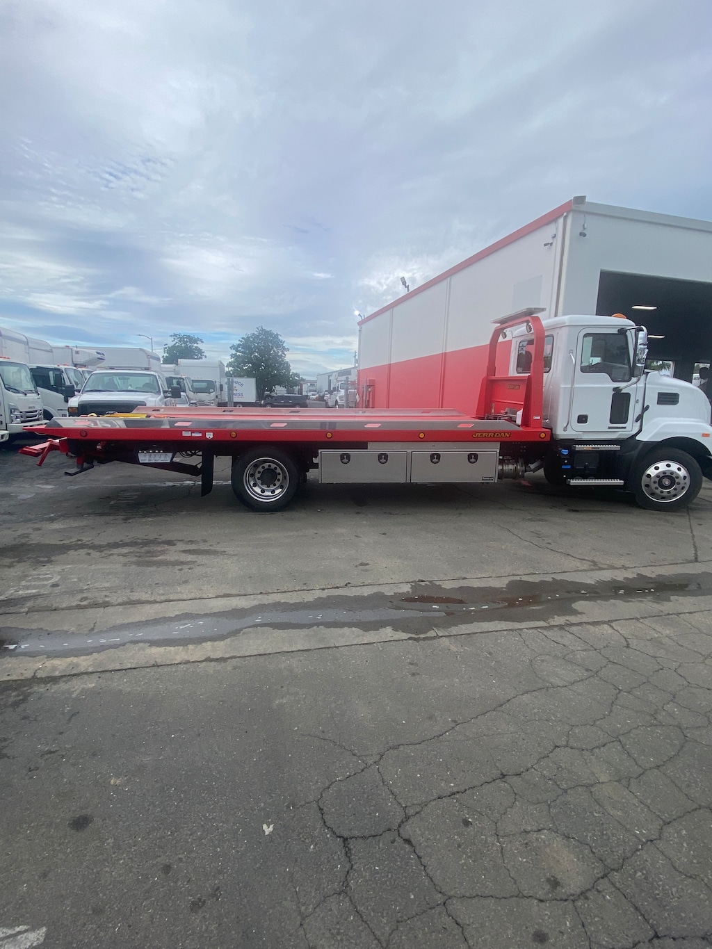Used 2024 Mack MD642 Flat Bed Car Carrier