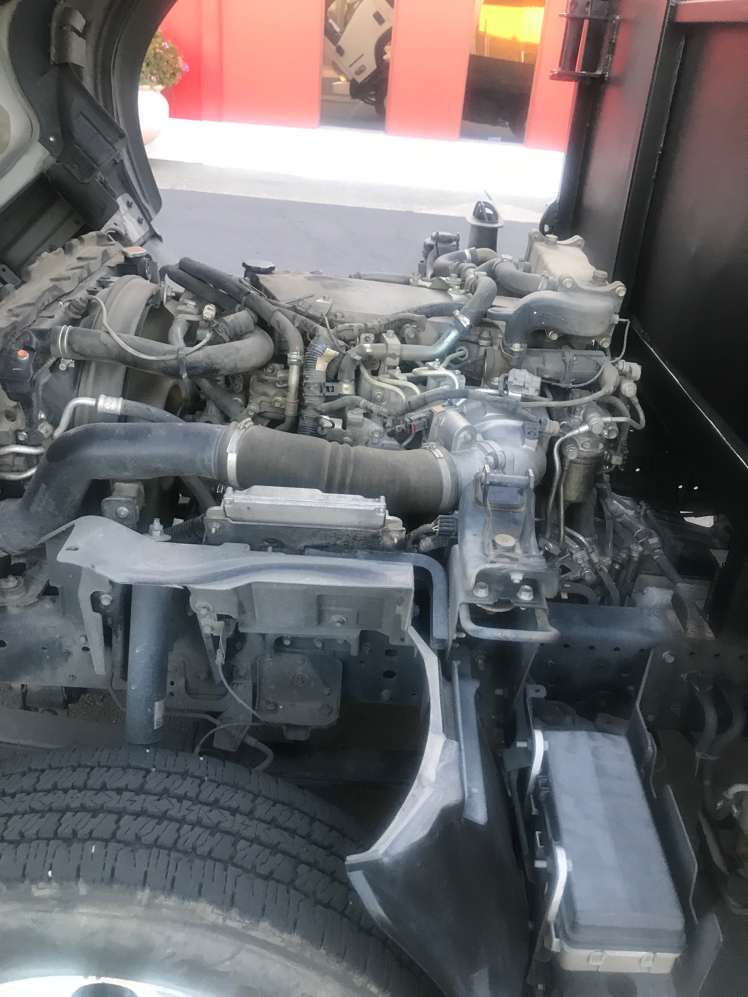 2014 Isuzu NRR - Photo 14