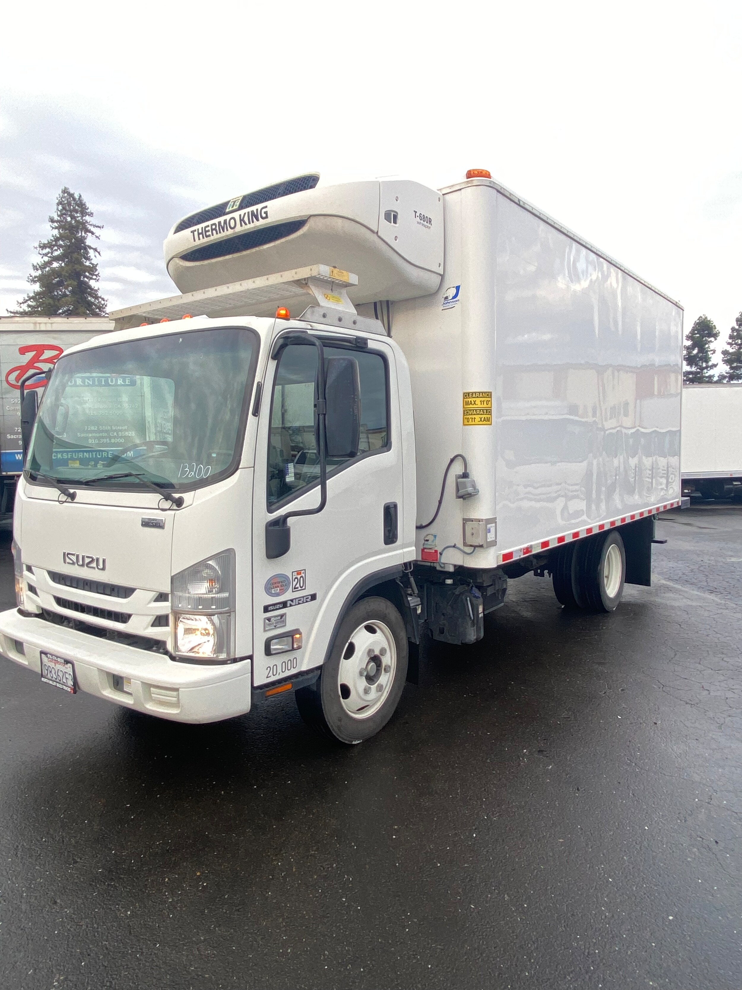 2019 Isuzu NRR 19,500 gvwr photo 3