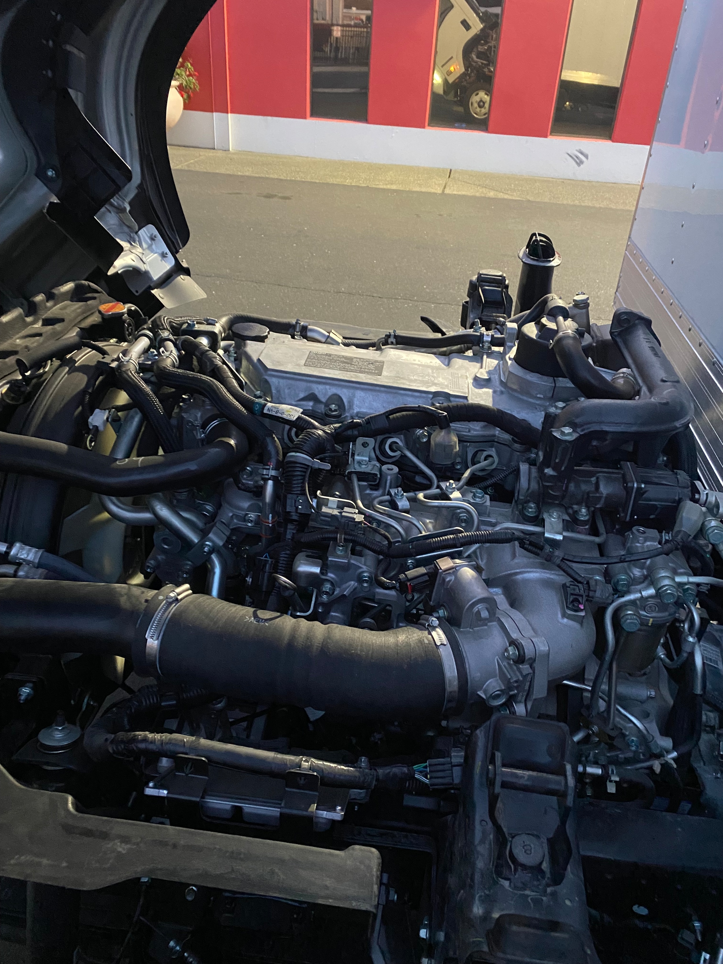 2019 Isuzu NRR - Photo 16
