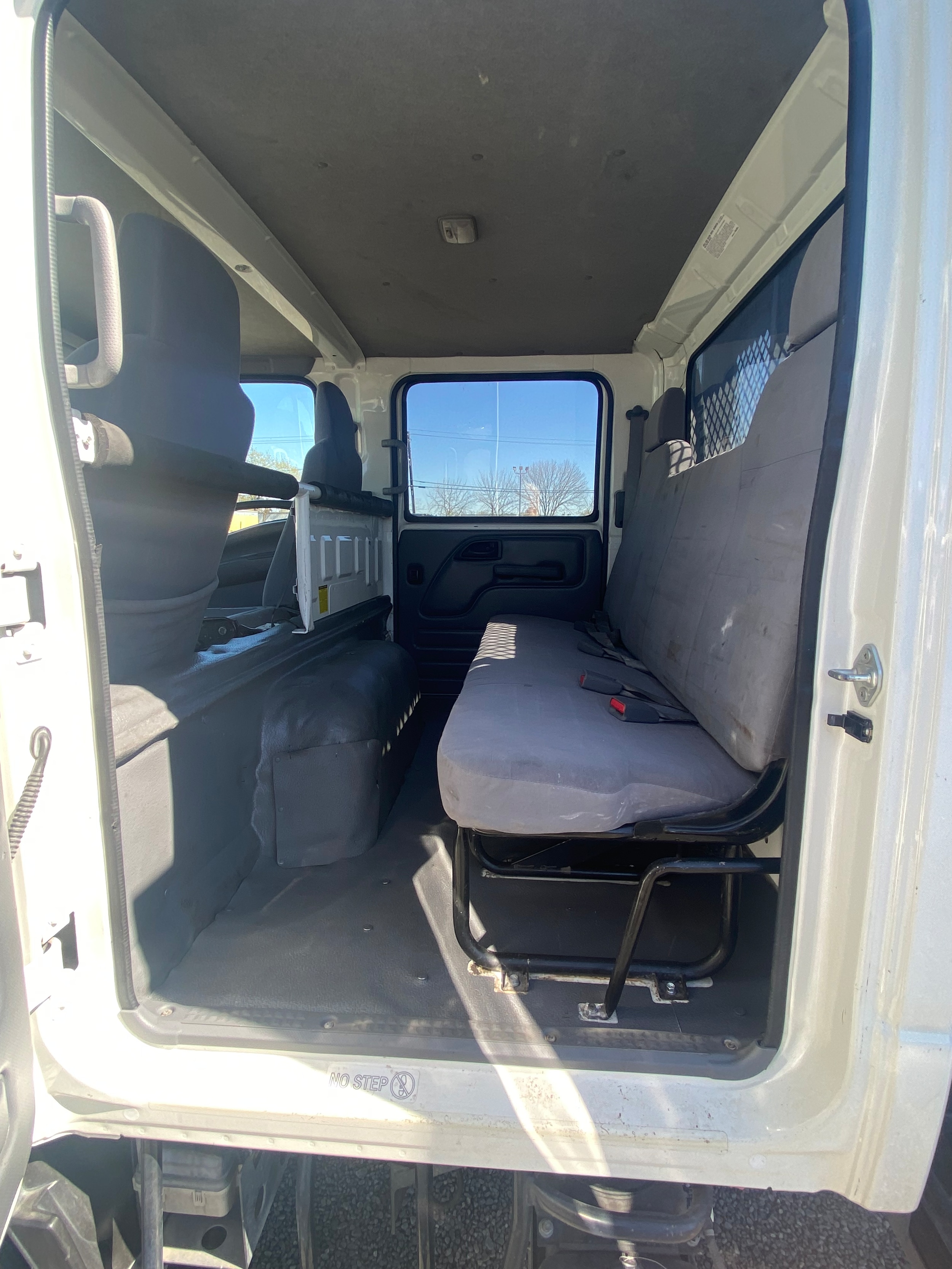 2017 Isuzu NPR XD - Photo 11