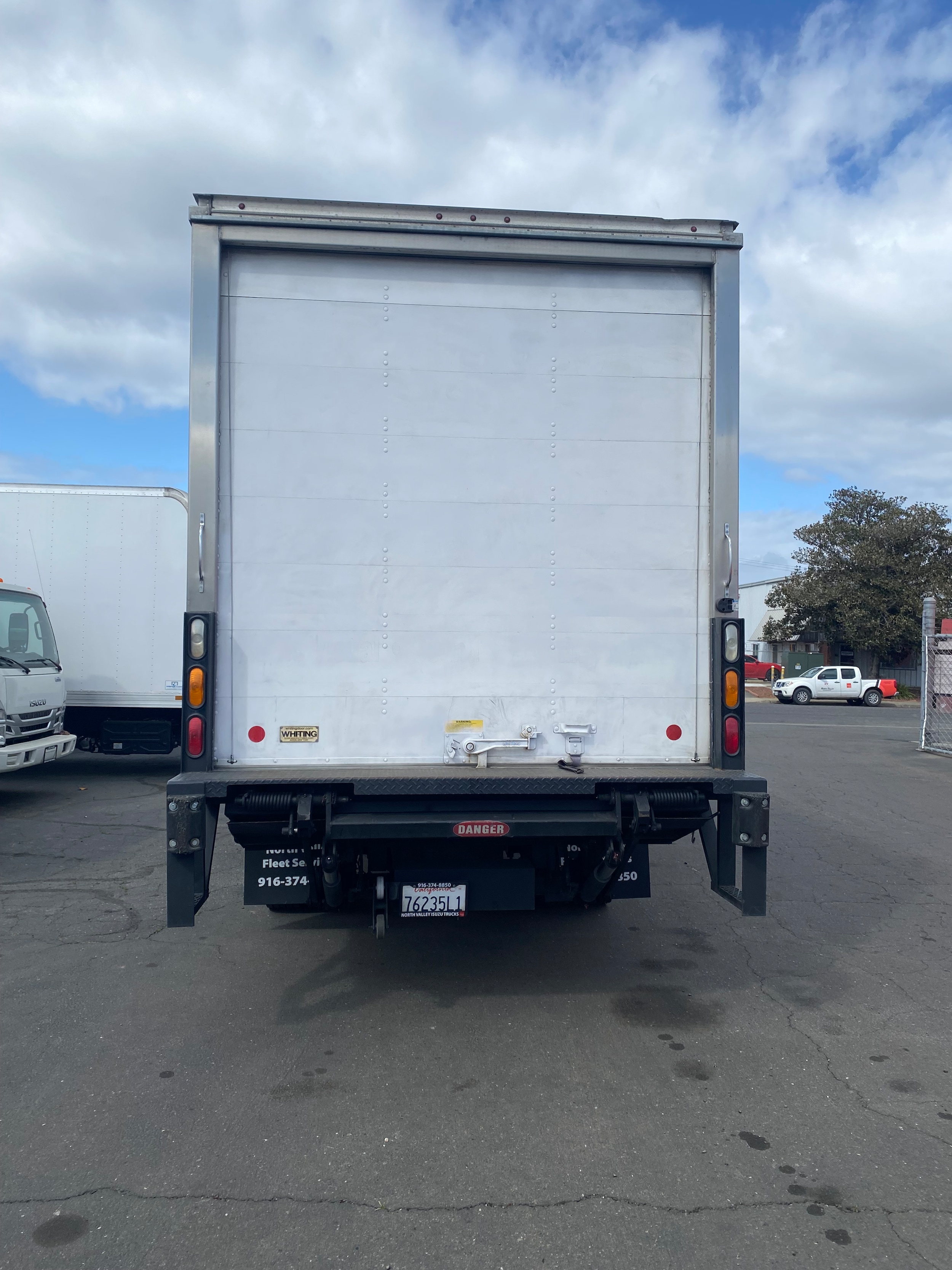2014 Isuzu NRR 19,500 gvwr photo 6