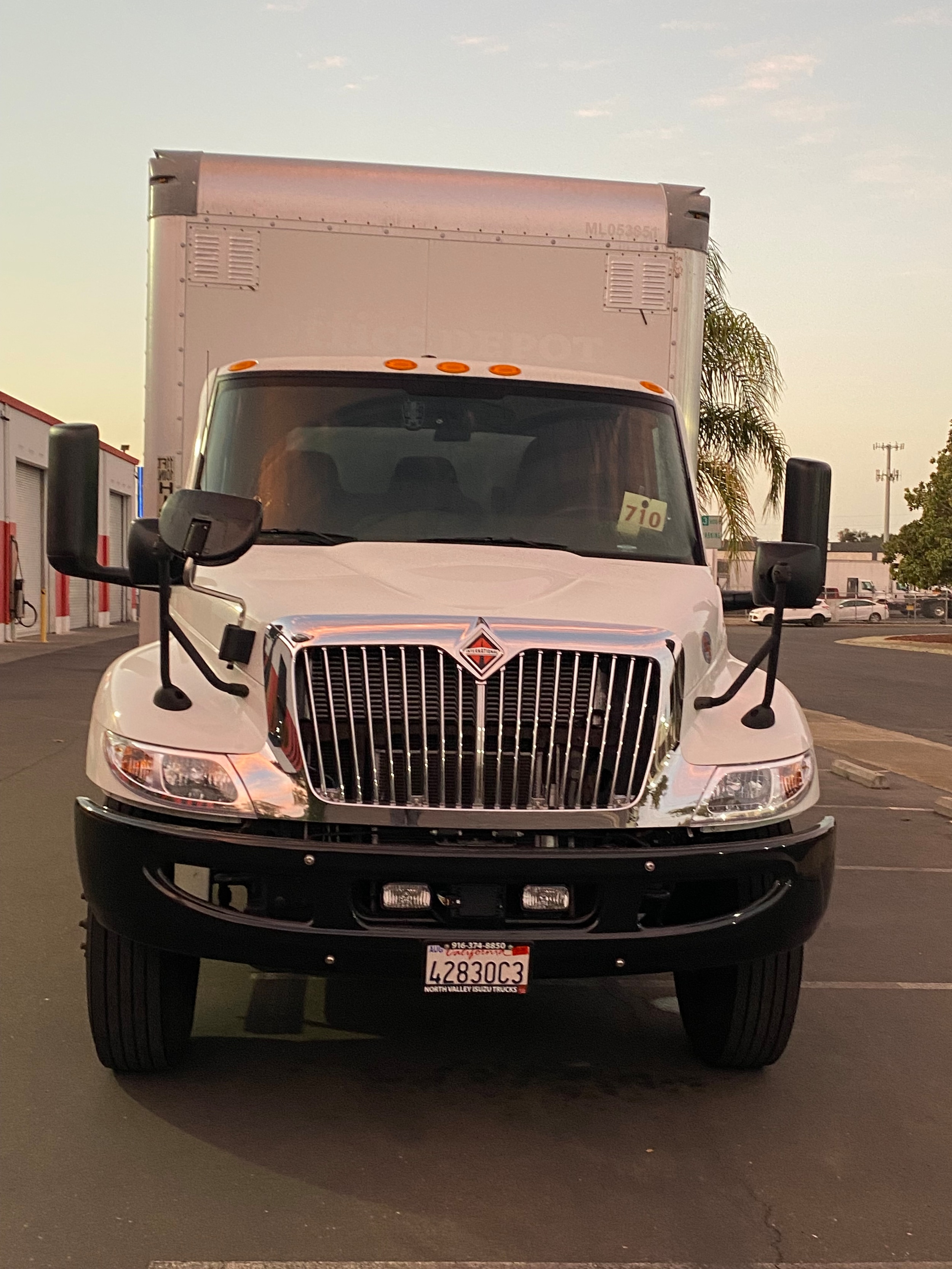 2021 International MV607 photo 2