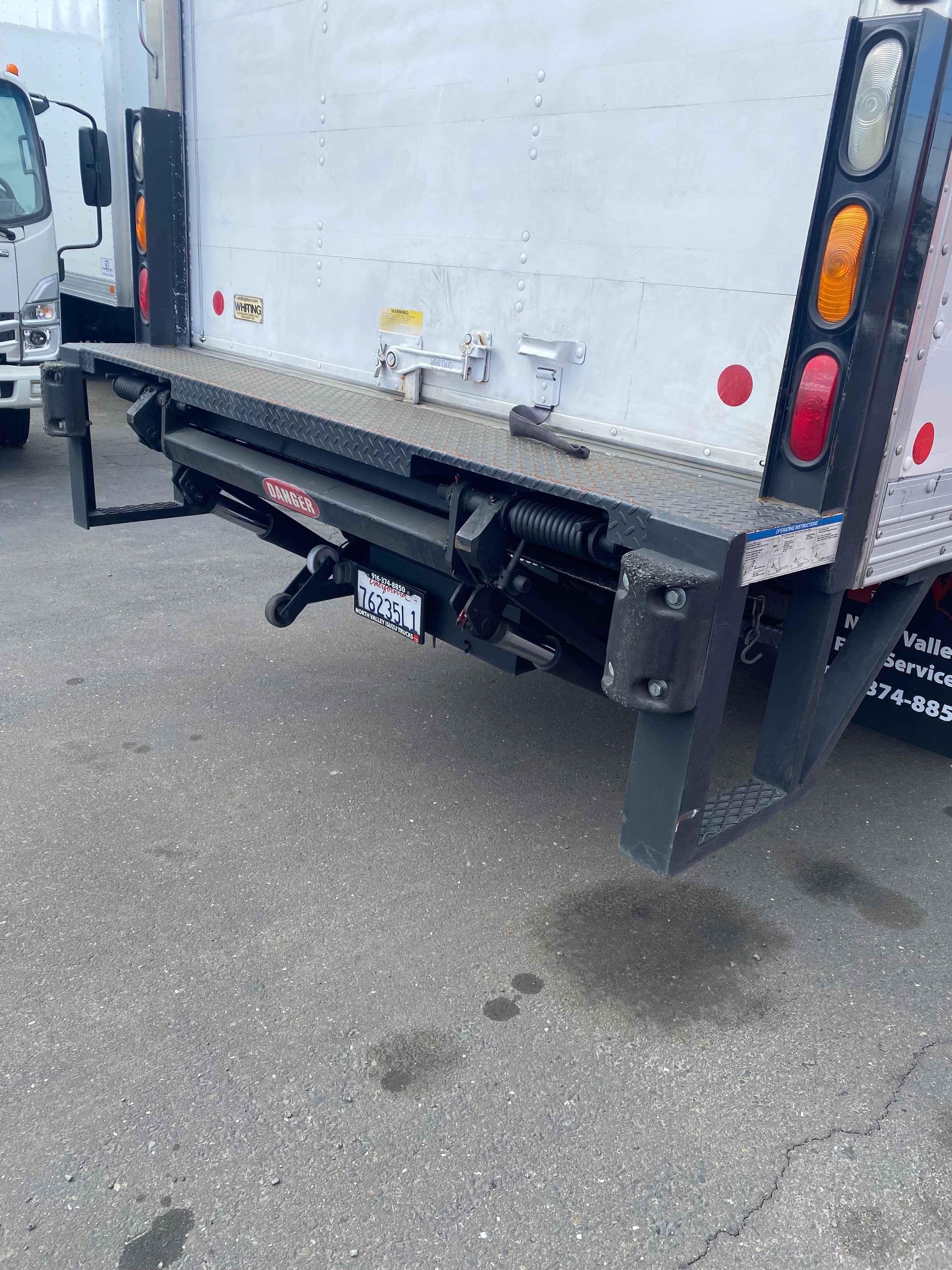 2014 Isuzu NRR - Photo 10