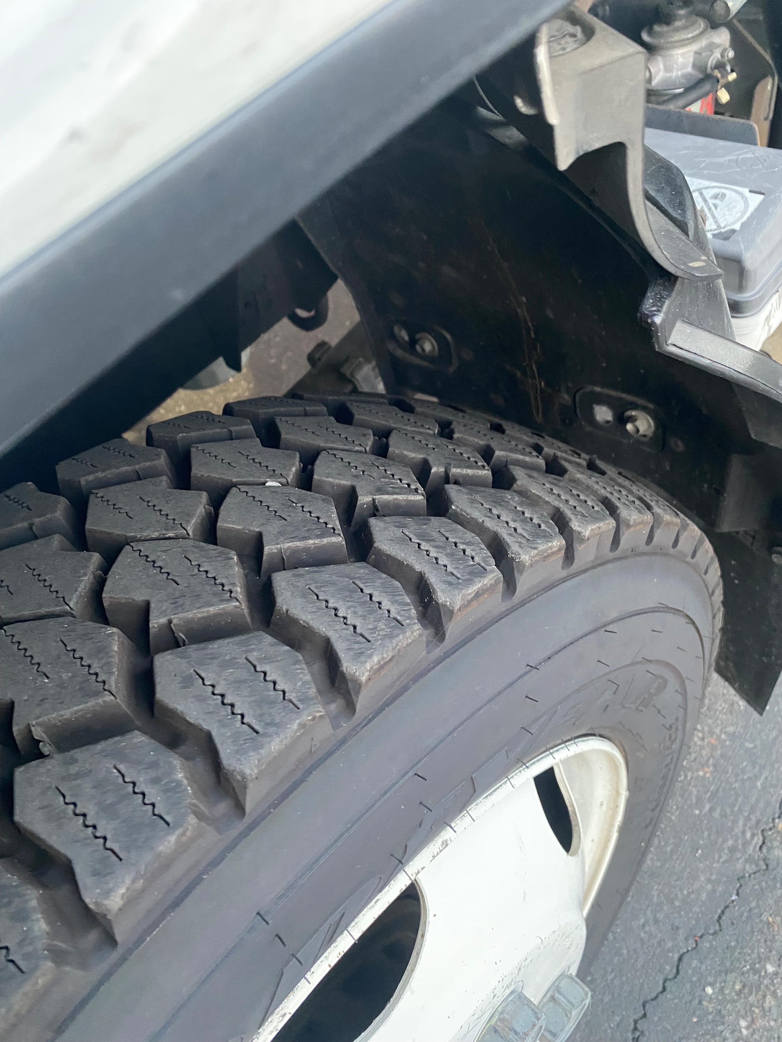 2019 Isuzu NRR - Photo 19