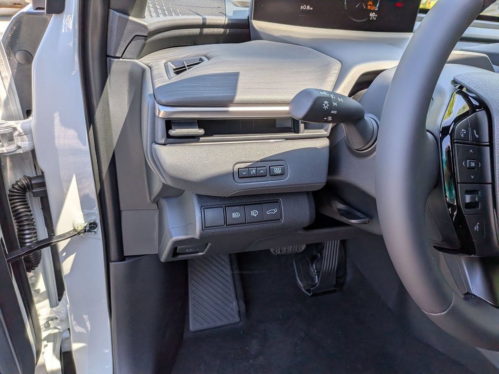 2026 Toyota C-HR SE - Photo 15