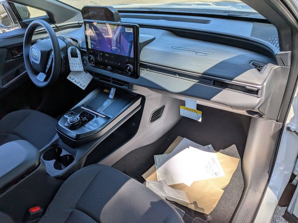 2026 Toyota C-HR SE - Photo 23