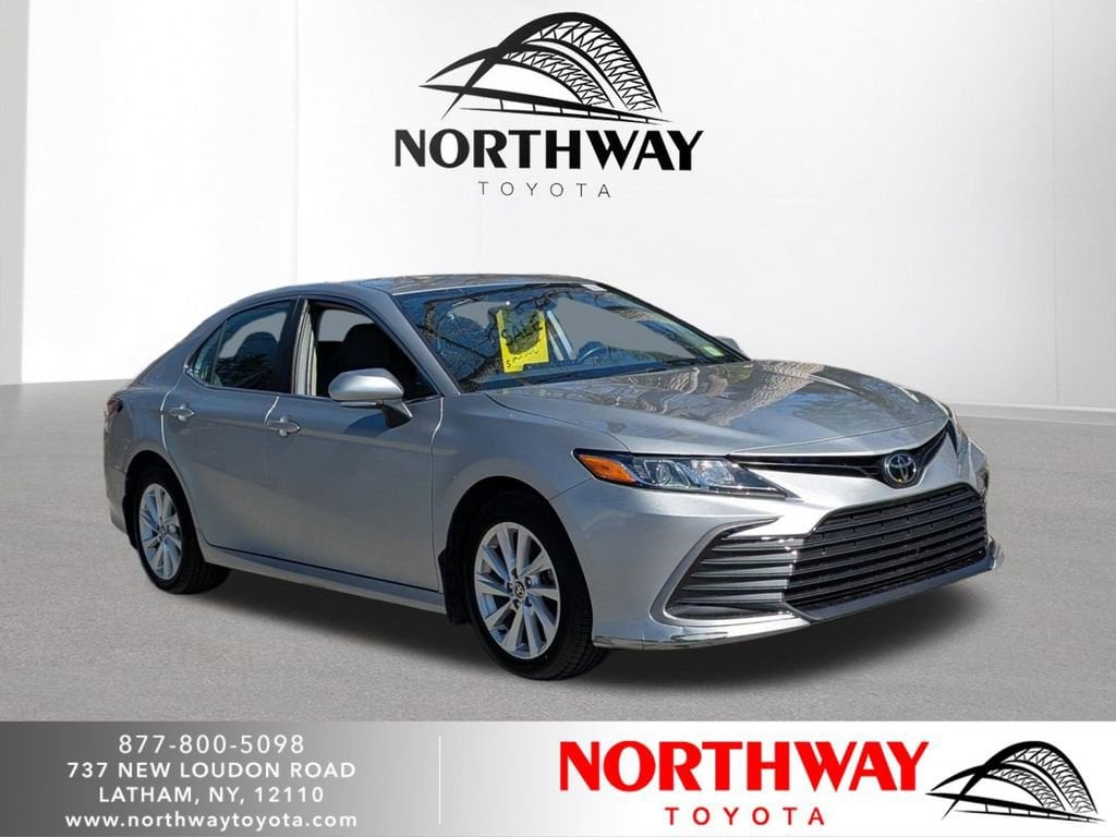 2023 Toyota Camry Sedan 
