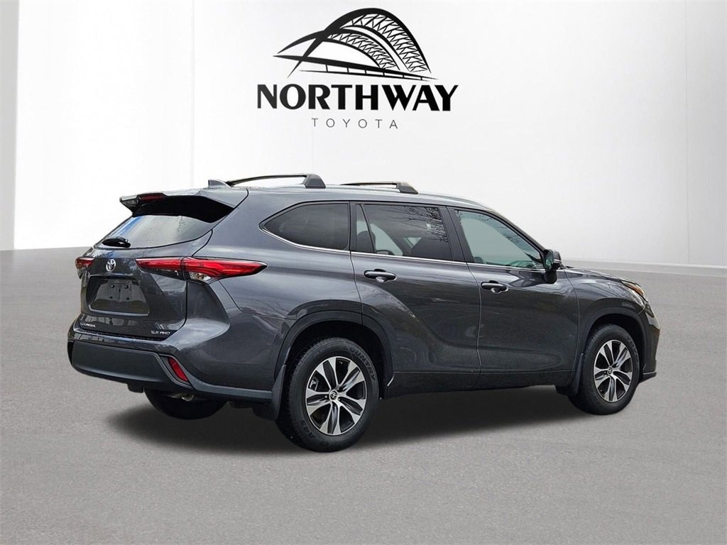 Used 2023 Toyota Highlander XLE SUV