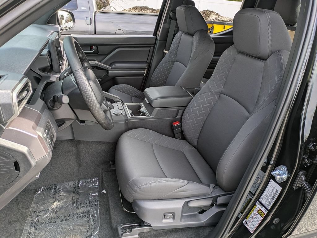 2026 Toyota Tacoma SR5 - Photo 7