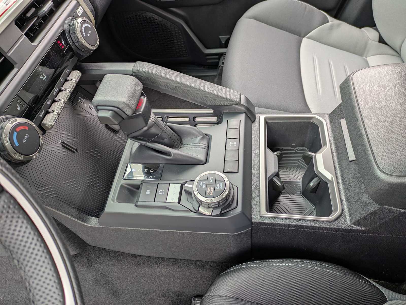 2026 Toyota Tacoma TRD Off Road - Photo 13
