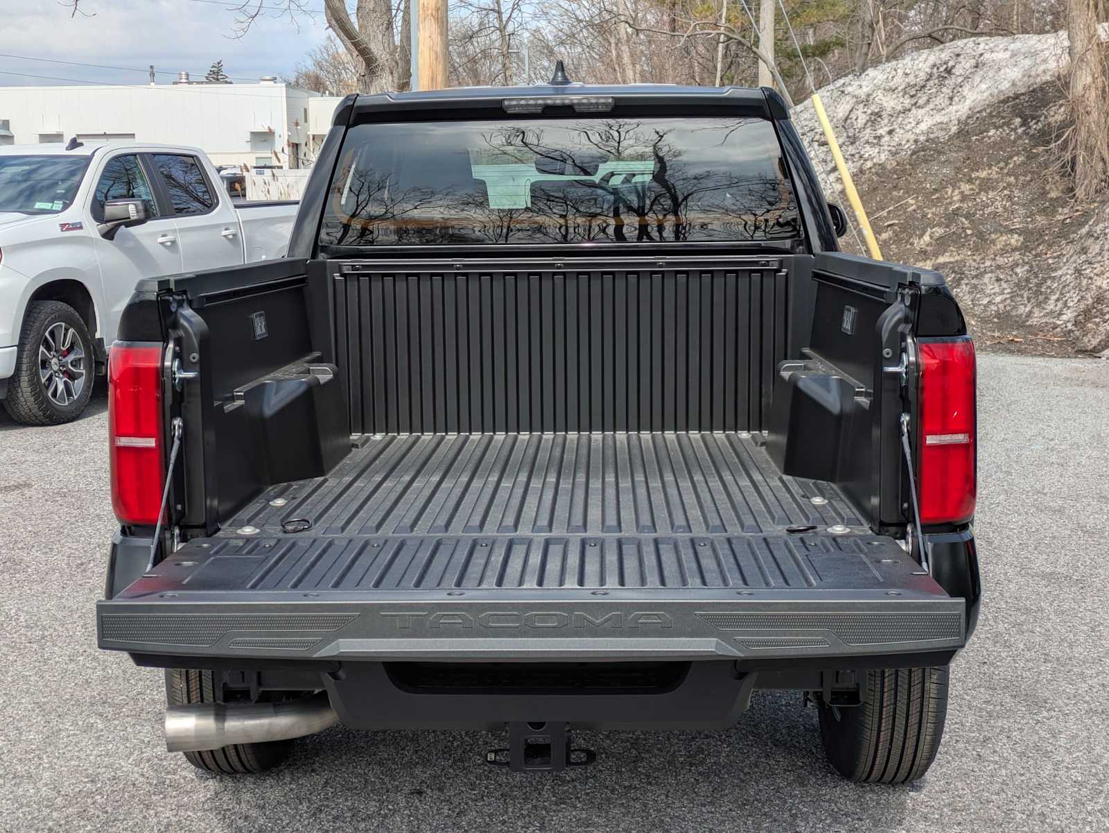 2026 Toyota Tacoma SR5 - Photo 18