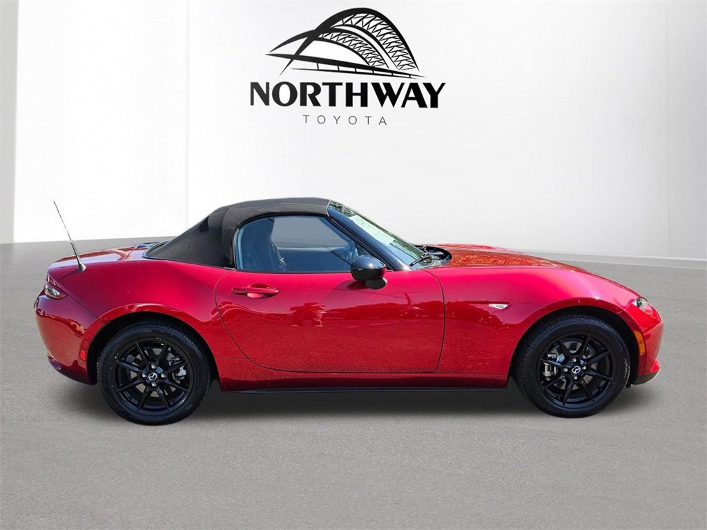 2021 Mazda MX-5 Miata Miata Sport photo 3