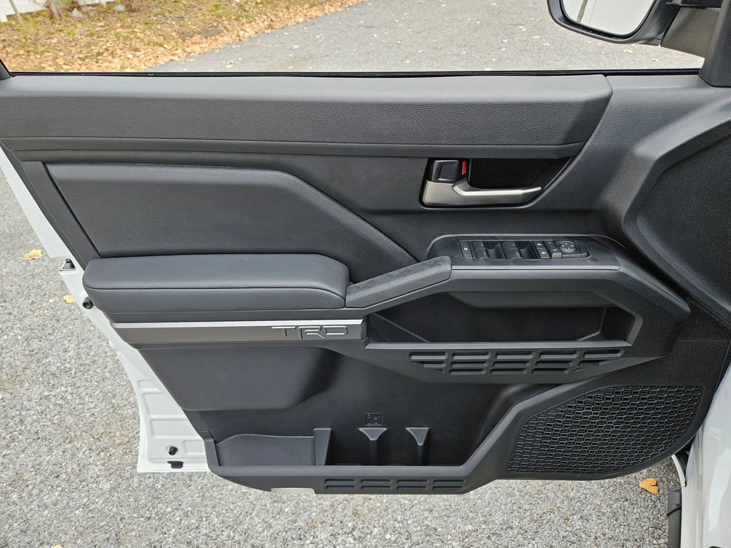 2025 Toyota Tacoma TRD Off Road - Photo 7