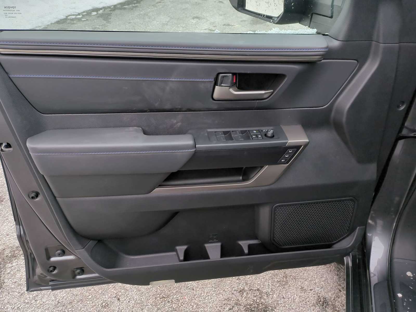 2026 Toyota Tundra Platinum - Photo 6