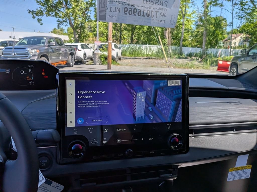 2026 Toyota C-HR SE - Photo 11