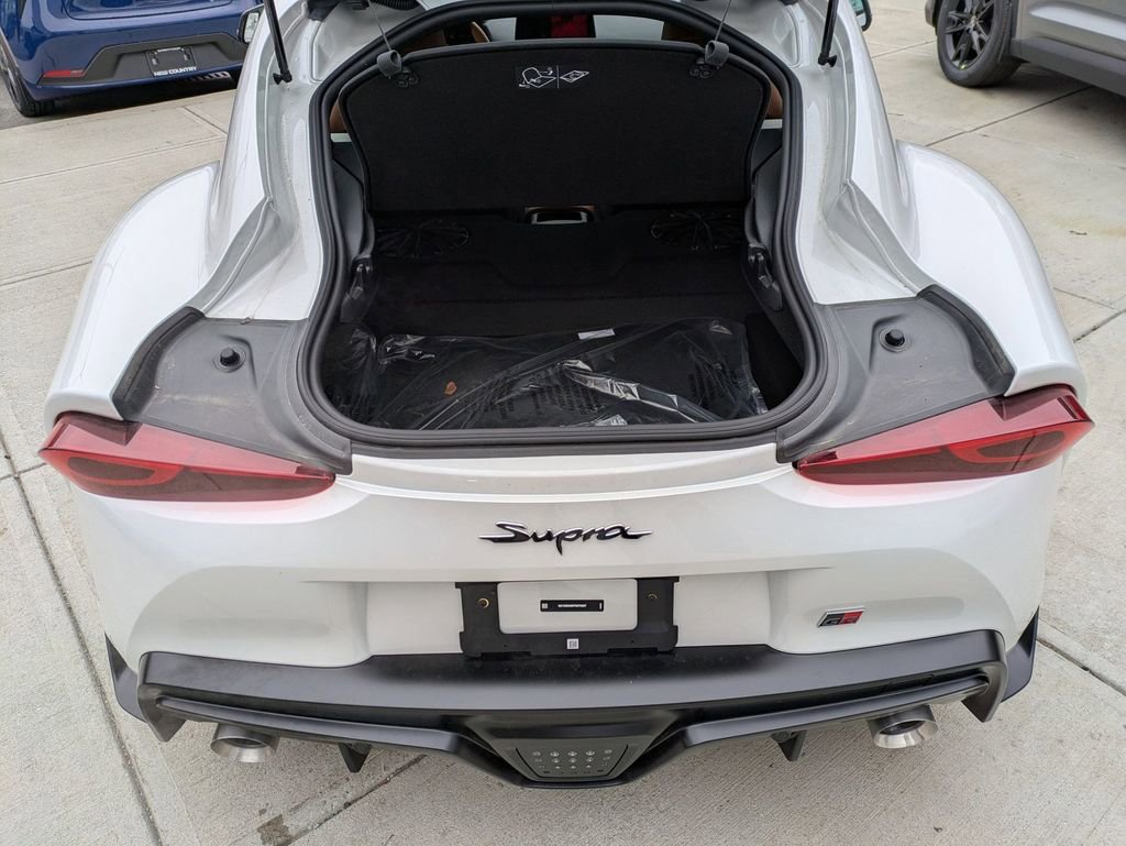 2026 Toyota Supra Premium - Photo 17