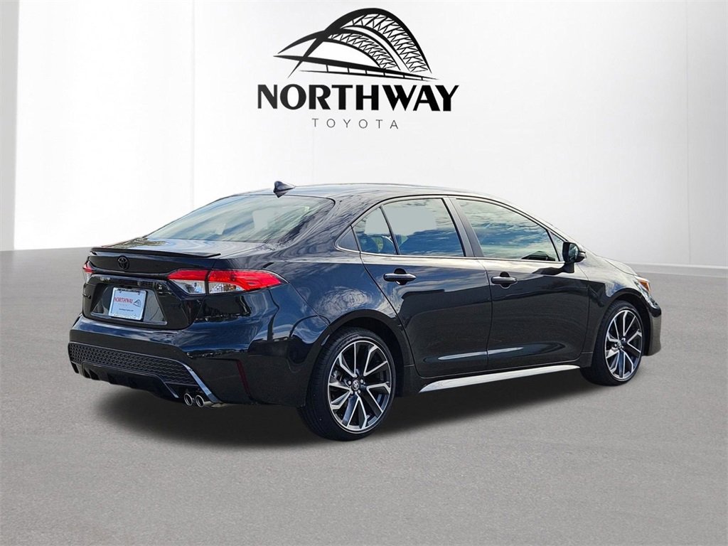 2022 Toyota Corolla SE photo 3