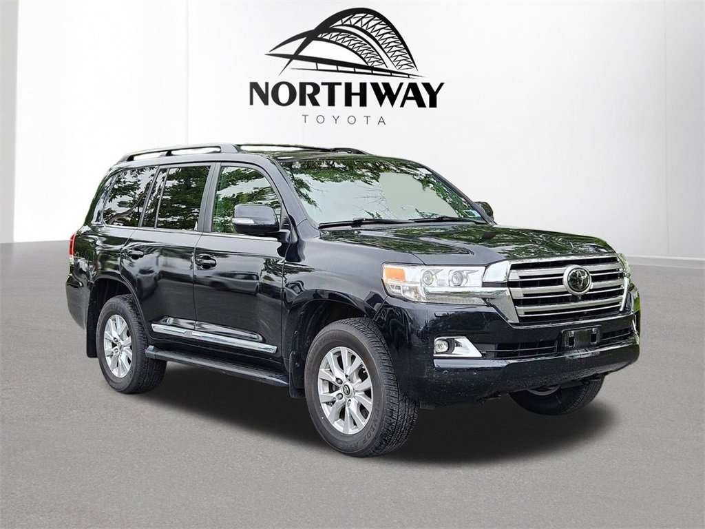 2018 Toyota Land Cruiser Base photo 3