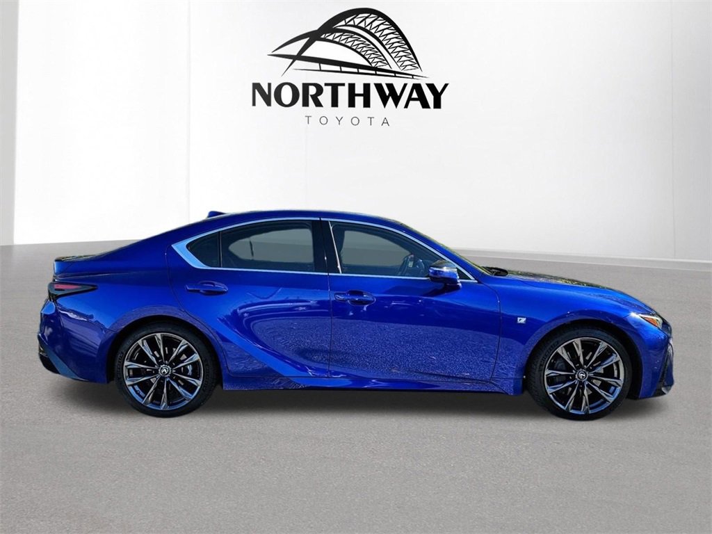 2022 Lexus IS 350 F SPORT photo 3
