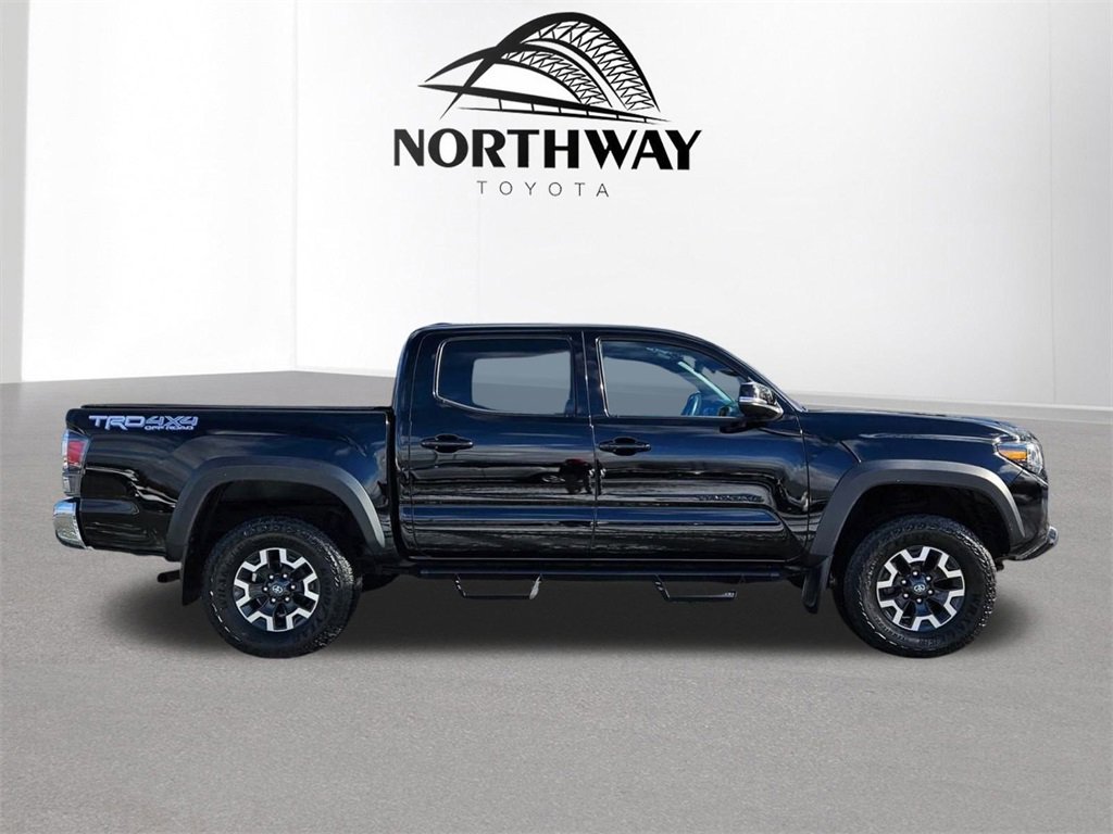 2023 Toyota Tacoma V6 4x4 photo 3