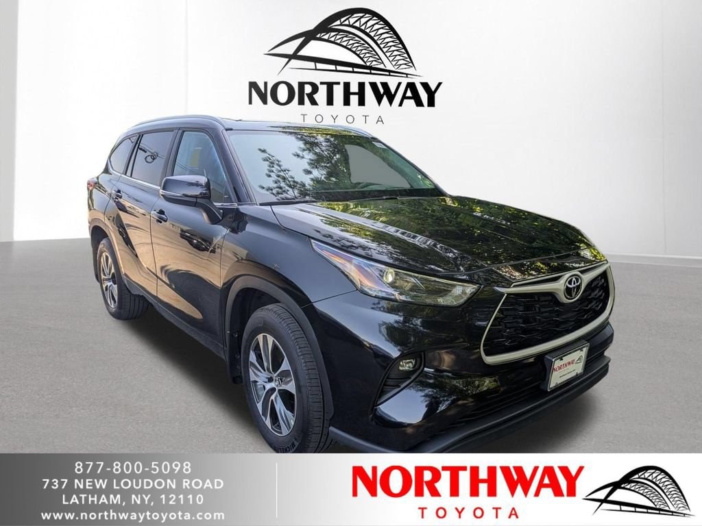 2026 Toyota Highlander SUV 