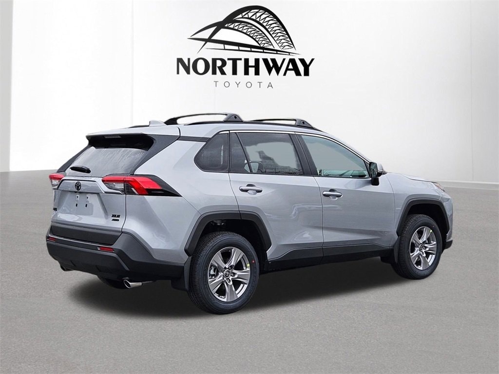 New 2025 Toyota RAV4 XLE XLE AWD SUV