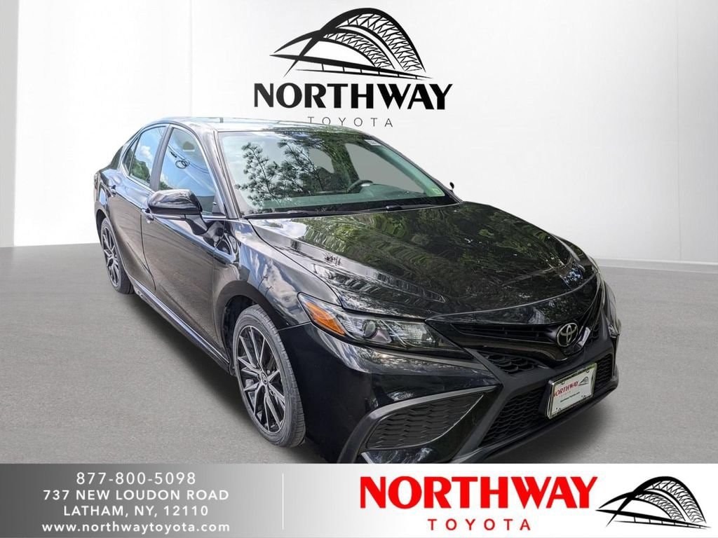 2024 Toyota Camry Sedan 
