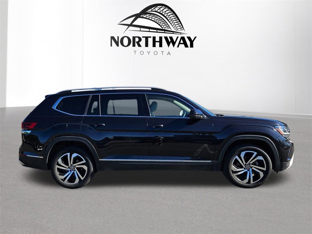 2021 Volkswagen Atlas SEL Premium photo 2