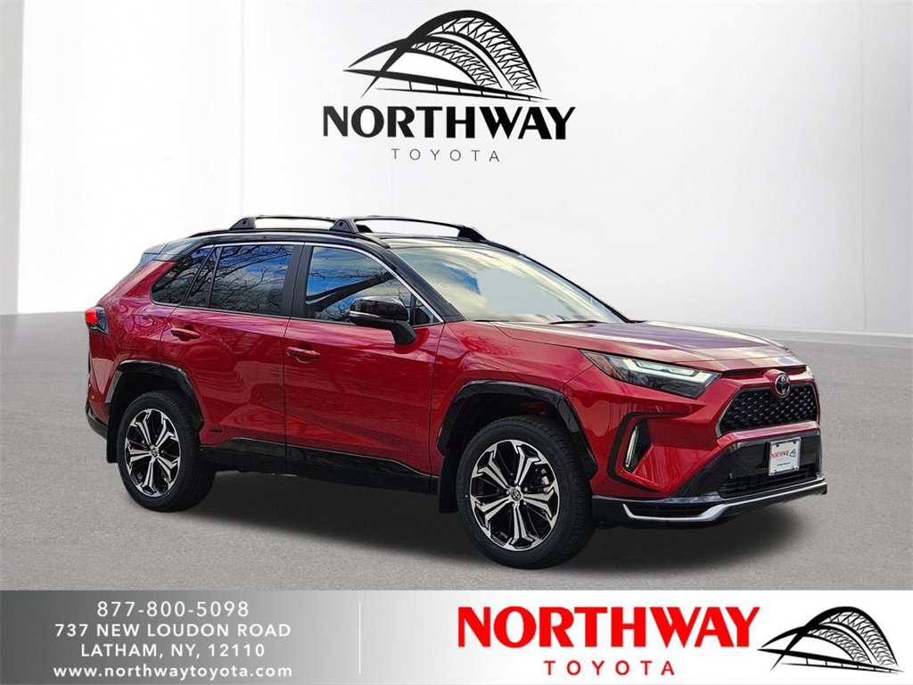2025 Toyota RAV4 XSE's photo