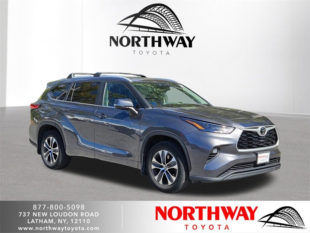 2023 Toyota Highlander SUV 