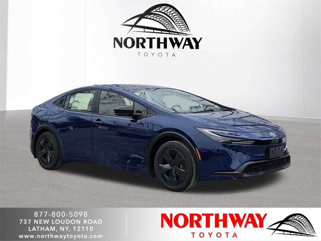 2026 Toyota Prius LE's photo