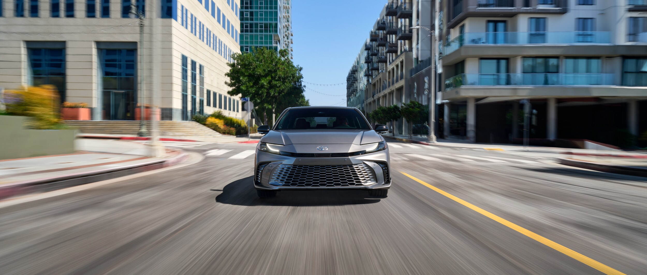 2025-Toyota-Camry-XSE-Sedan-L01.jpg