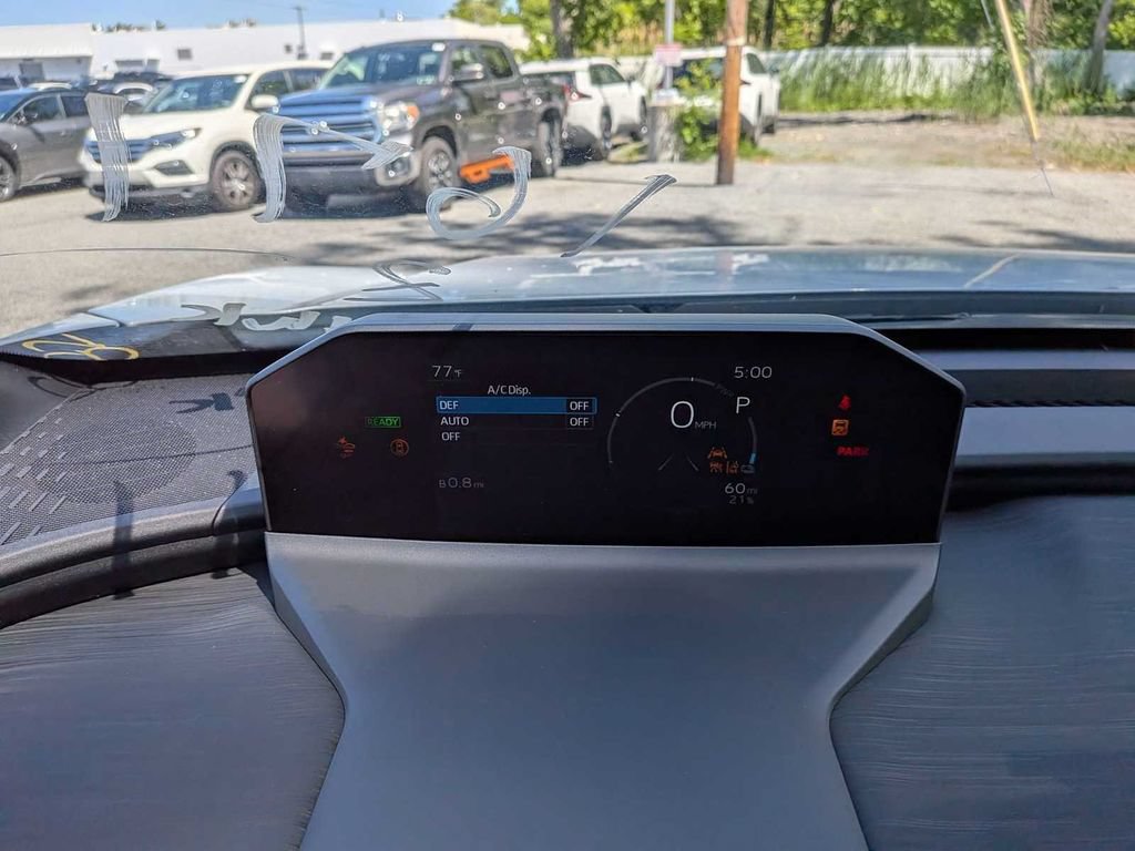 2026 Toyota C-HR SE - Photo 10