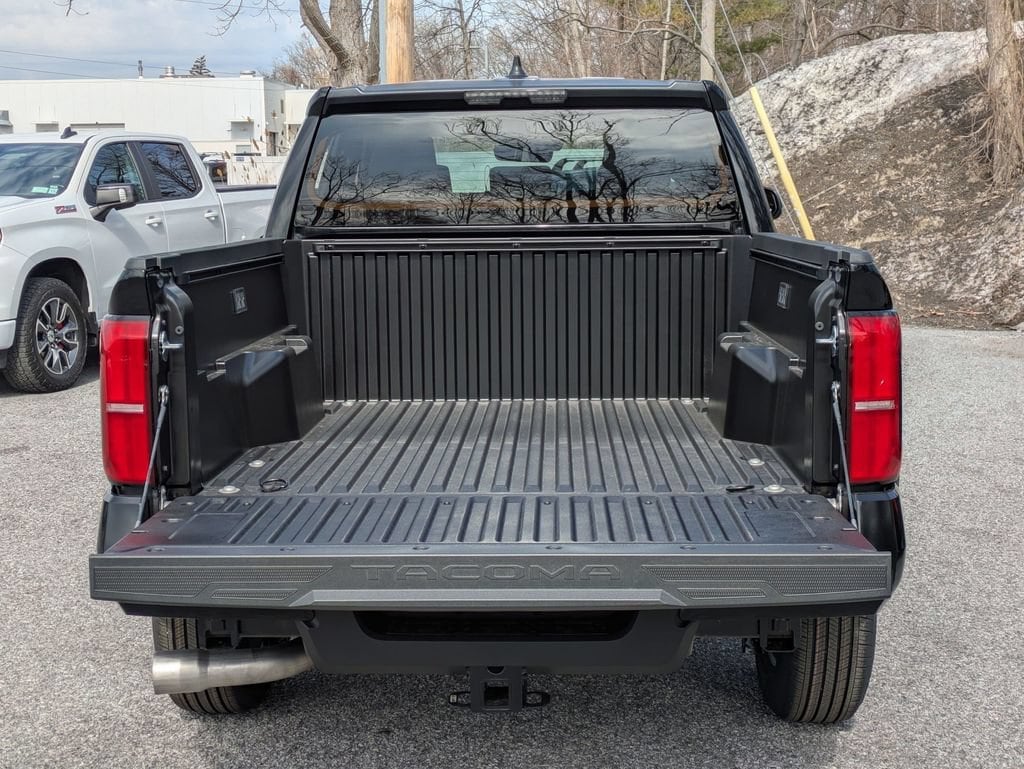 2026 Toyota Tacoma SR5 - Photo 18