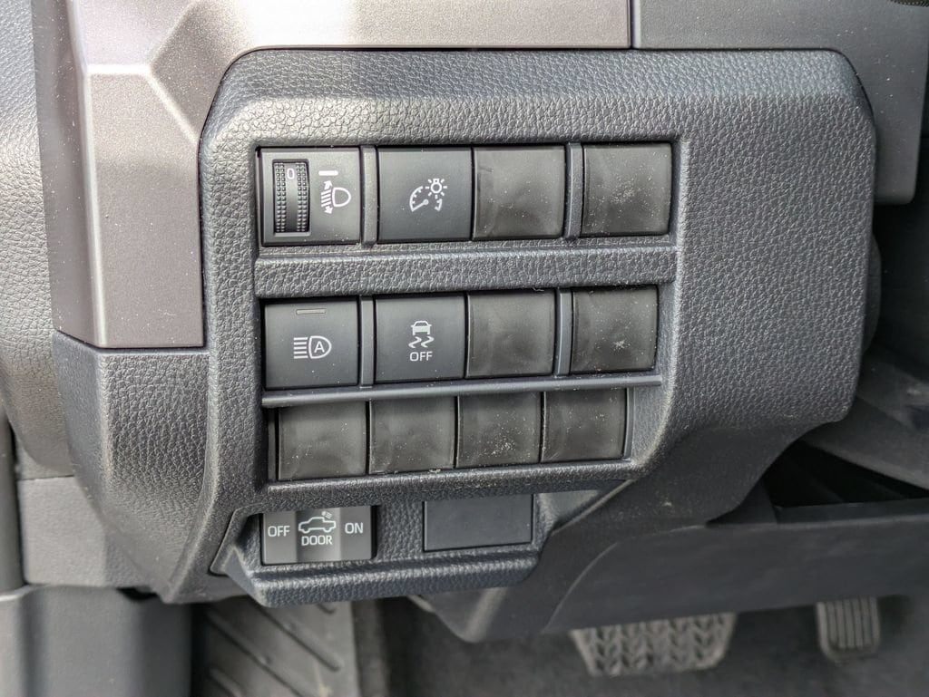 2026 Toyota Tacoma SR5 - Photo 14