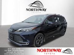 2026 Toyota Sienna Platinum 7 PASSENGER