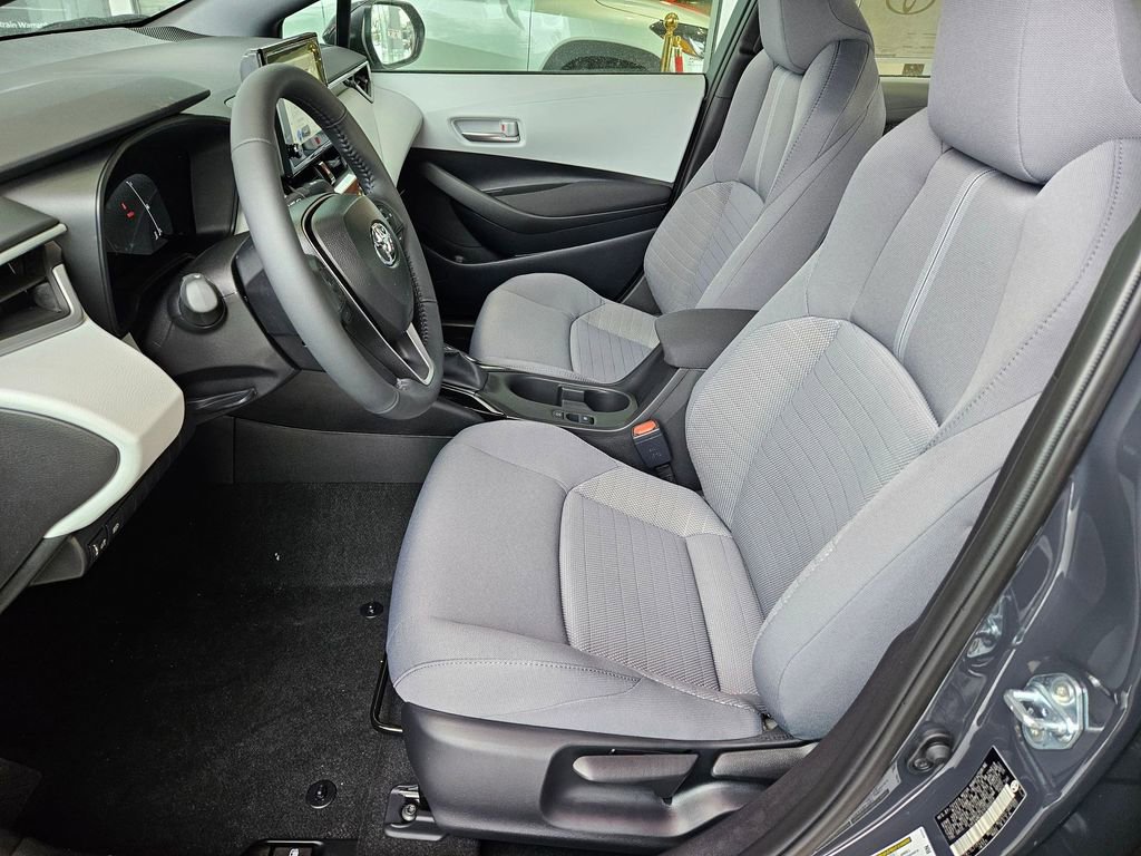 2026 Toyota Corolla SE - Photo 8