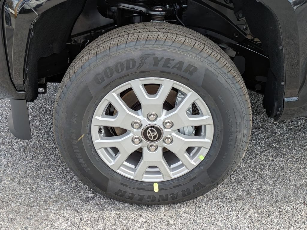 2026 Toyota Tacoma SR5 - Photo 22