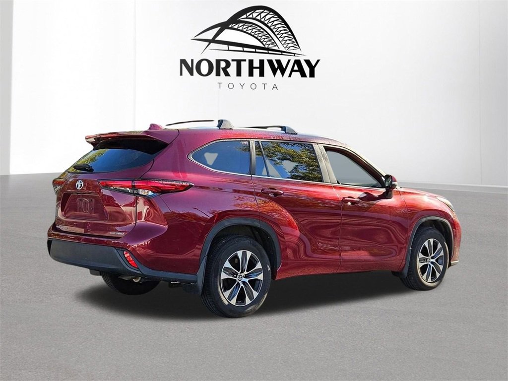 2023 Toyota Highlander XLE photo 4