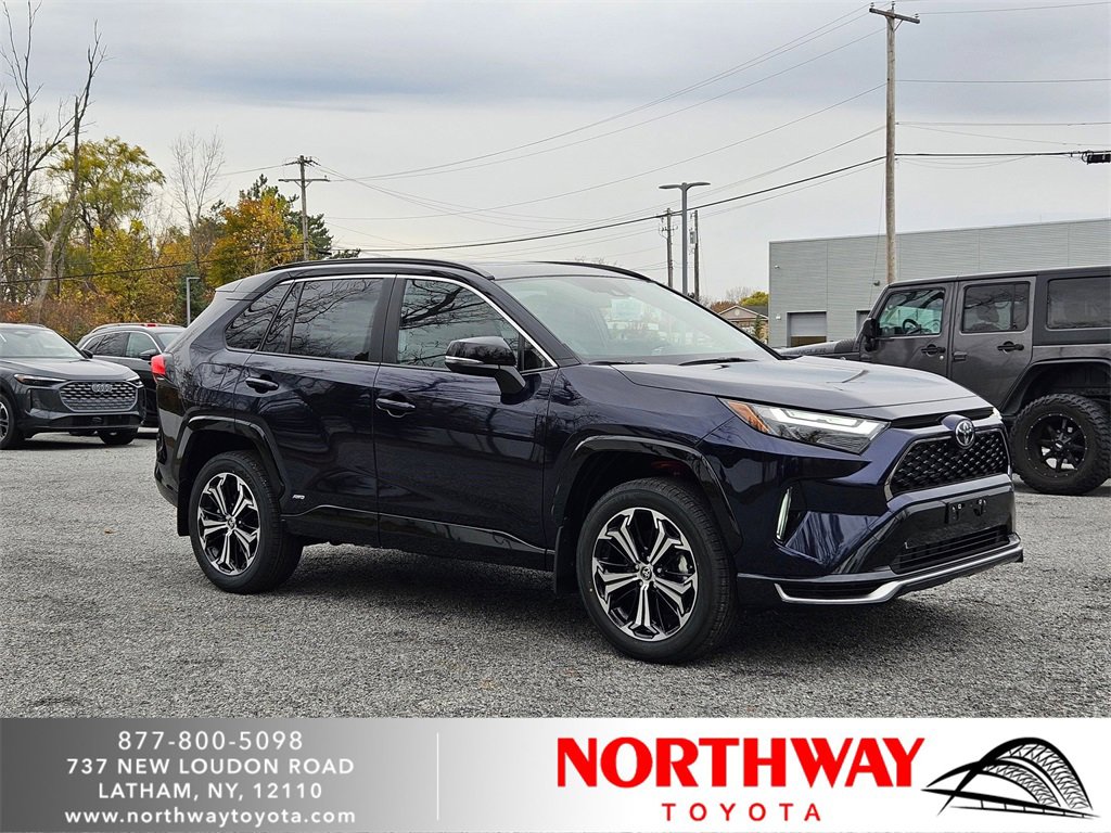 2025 Toyota RAV4 XSE's photo