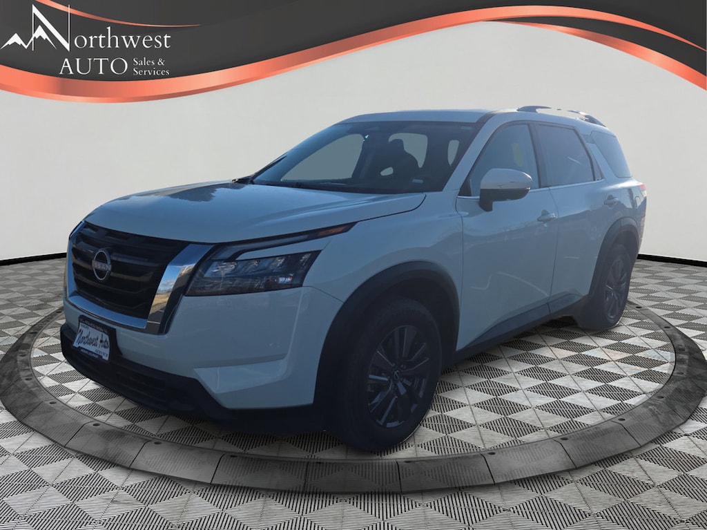 Used 2023 Nissan Pathfinder SV