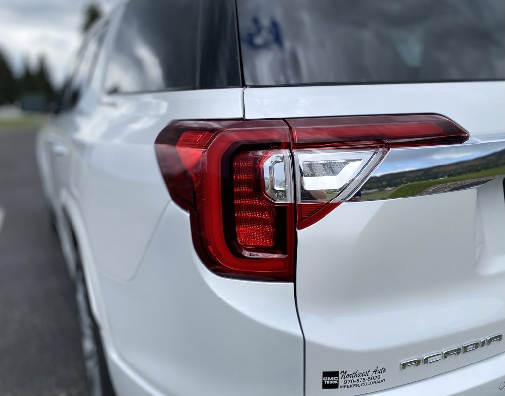 2023 GMC Acadia Denali - Photo 11