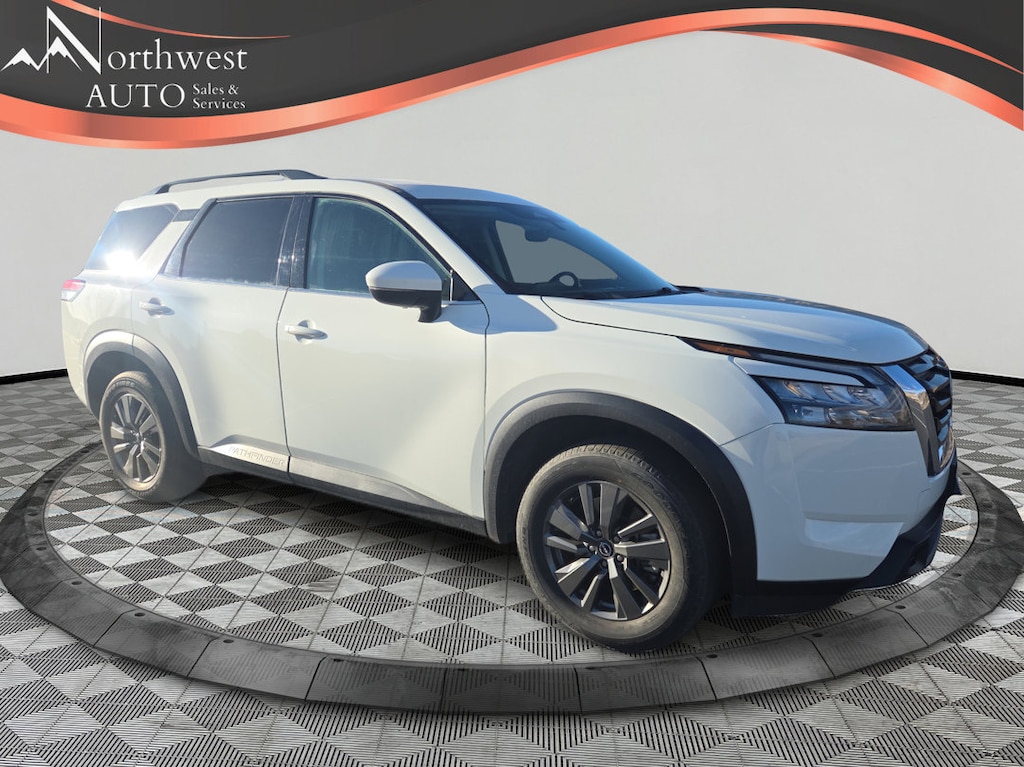 Used 2023 Nissan Pathfinder SV
